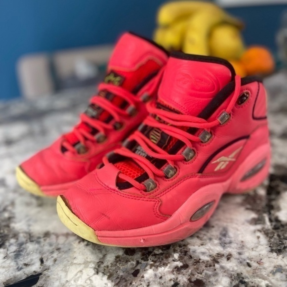 Reebok Question Mid Basketball Shoes Boys size 7.5